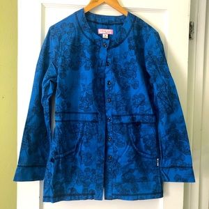 Gorgeous and unusual Koi scrub jacket, size M